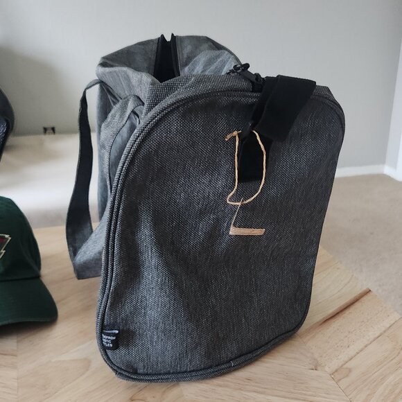 Minnesota Wild Hat + Wild Gym Duffle Bag Bundle - Picture 7 of 8